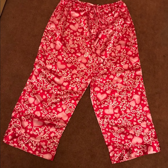 Women’s pyjamas - Picture 1 of 6